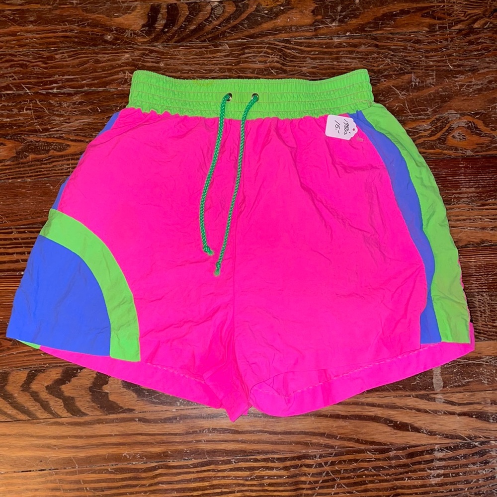(💚B1G2) Retro High Waisted Athletic Shorts- Size S/M